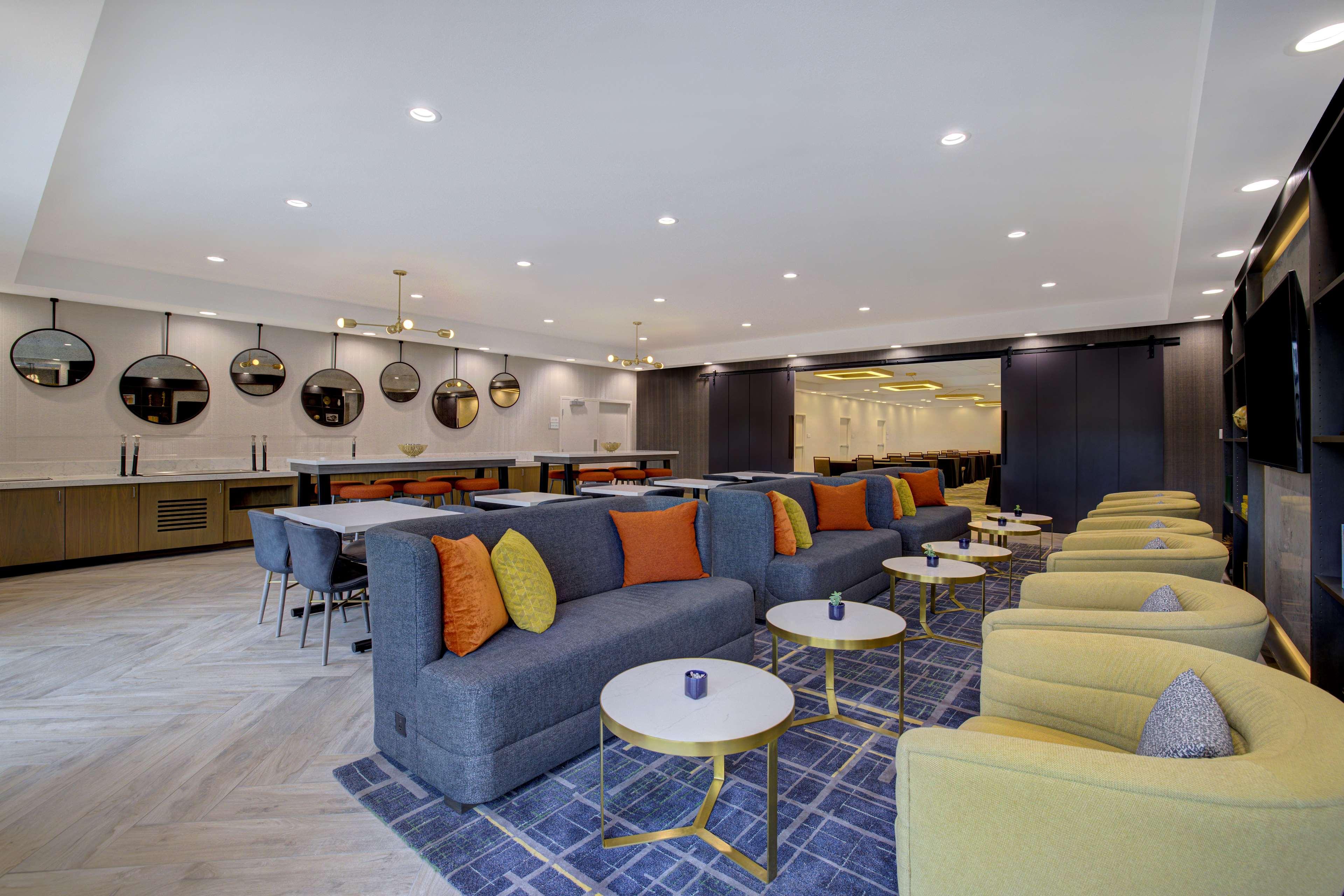 Отель Doubletree By Hilton Palmdale, Ca Экстерьер фото
