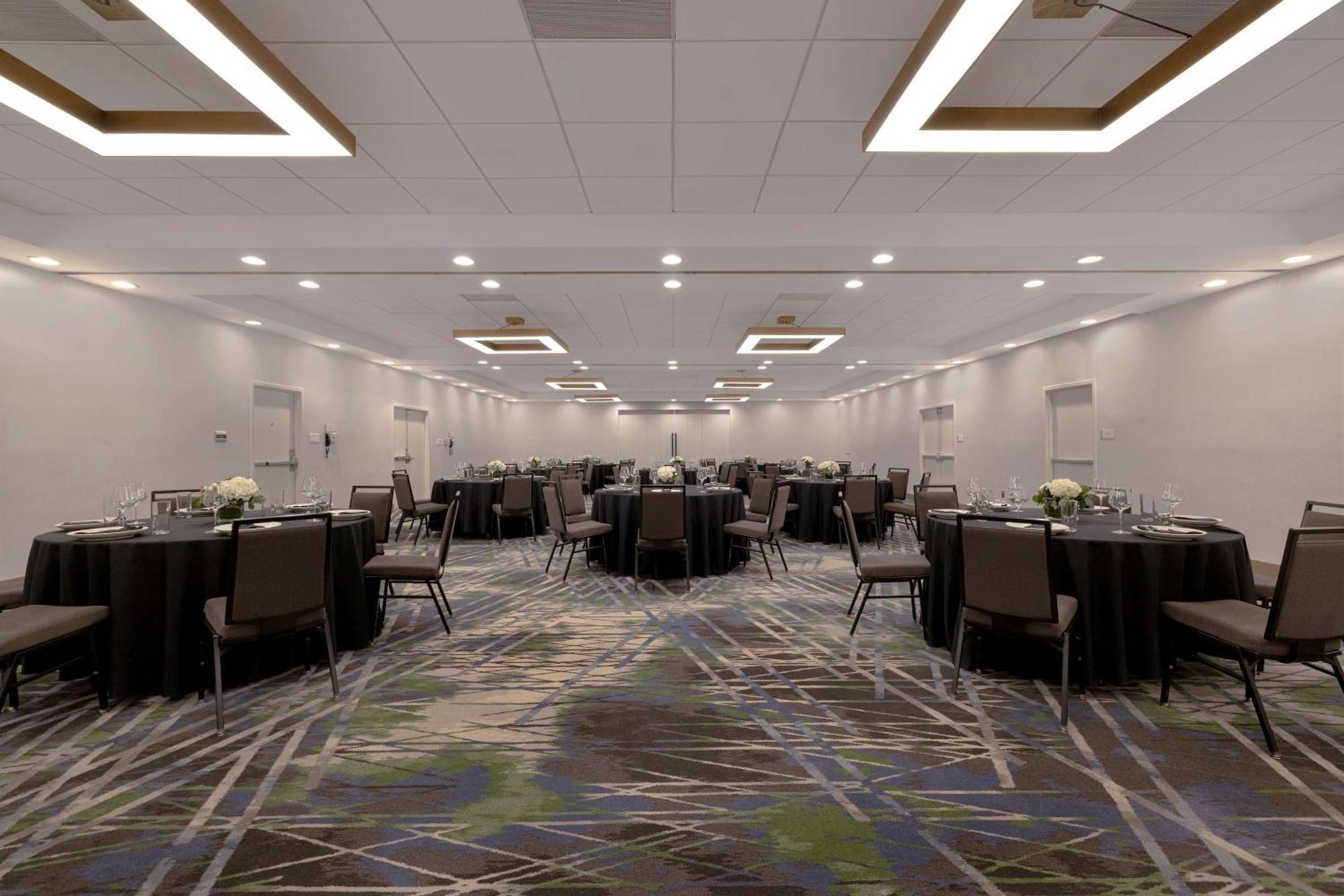 Отель Doubletree By Hilton Palmdale, Ca Экстерьер фото